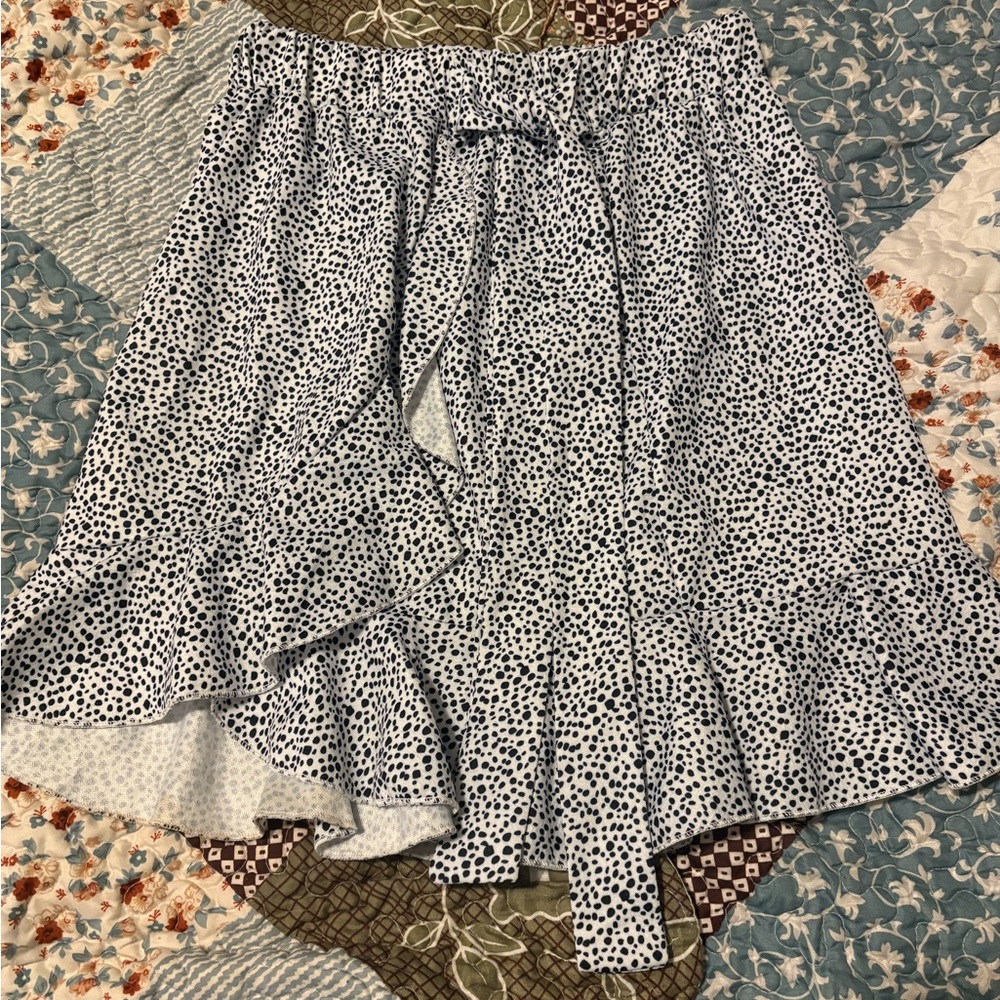 Elegant Black and White Ruffle Skirt
